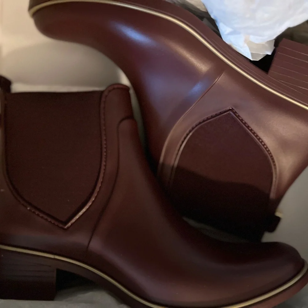 Kate Spade New York solstice rain boot (Women) 8M, CHERRYWOOD